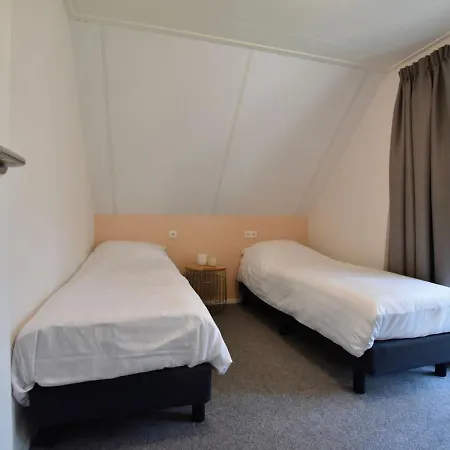 Modern Holiday In With Rain Shower בית נופש Doornspijk